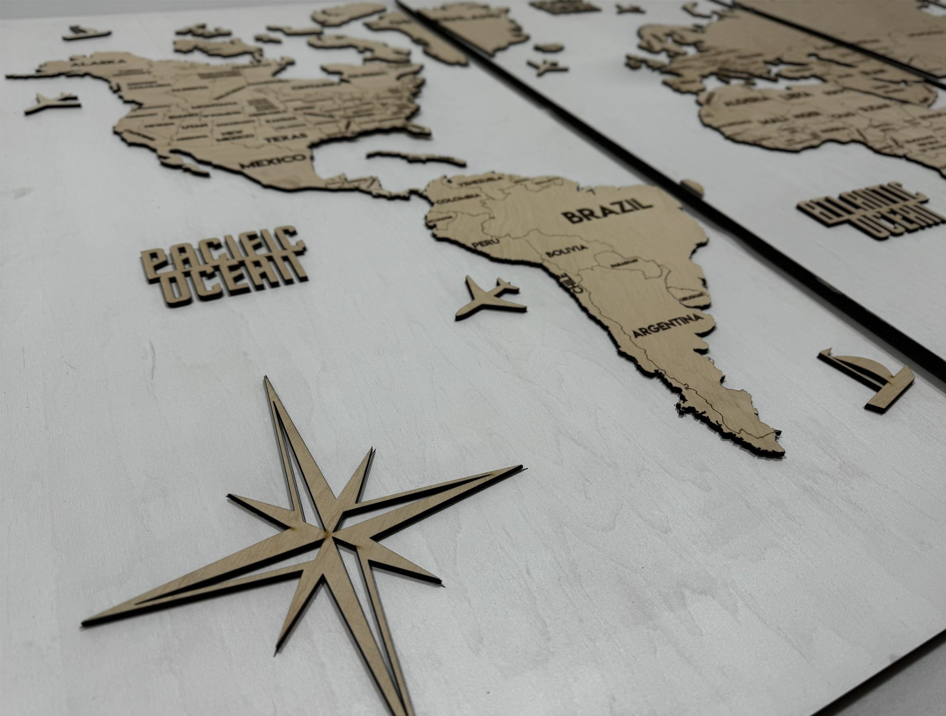 Панно карта світу триптих White&Natural