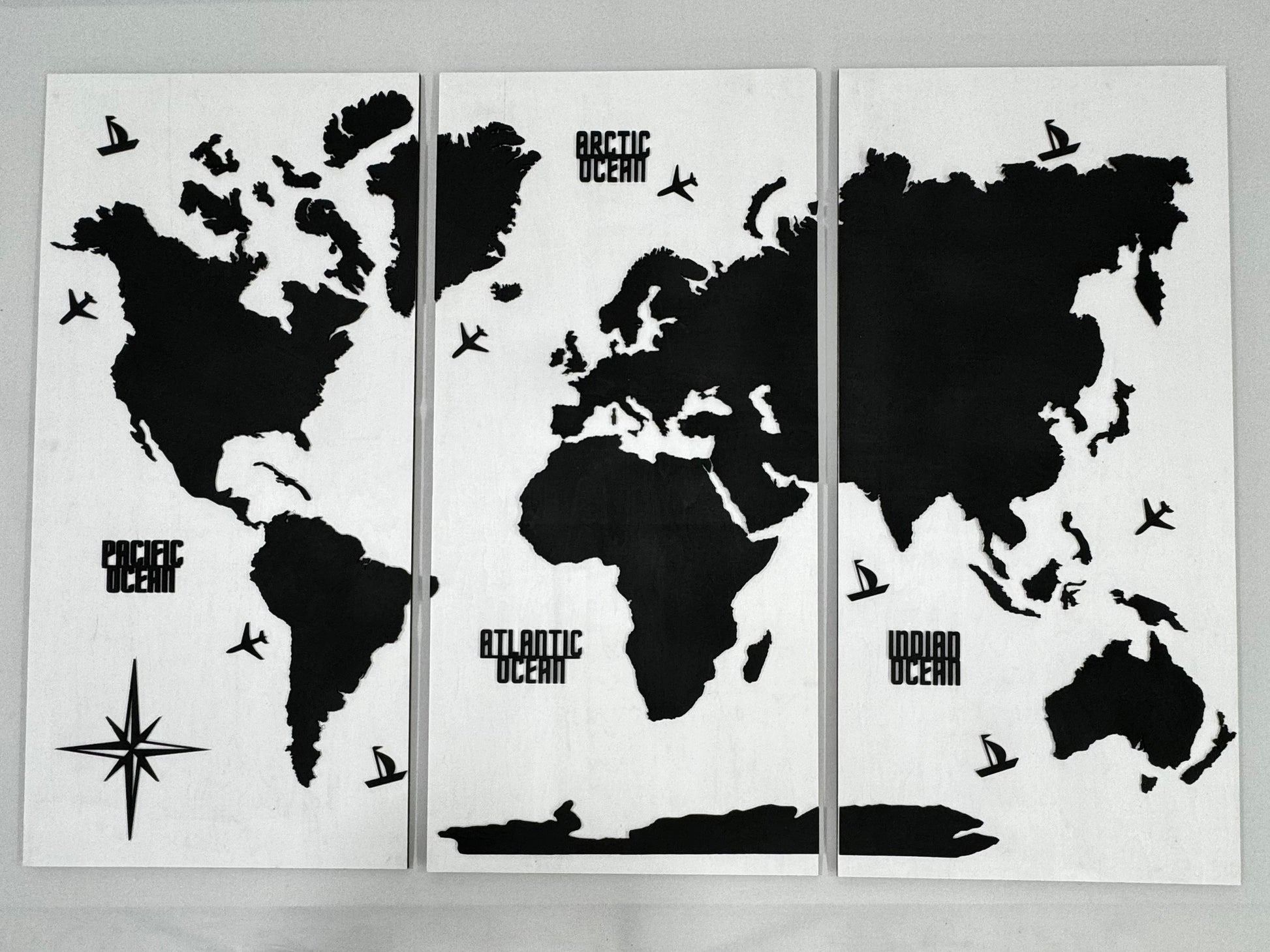 Панно карта світу триптих  White&Black