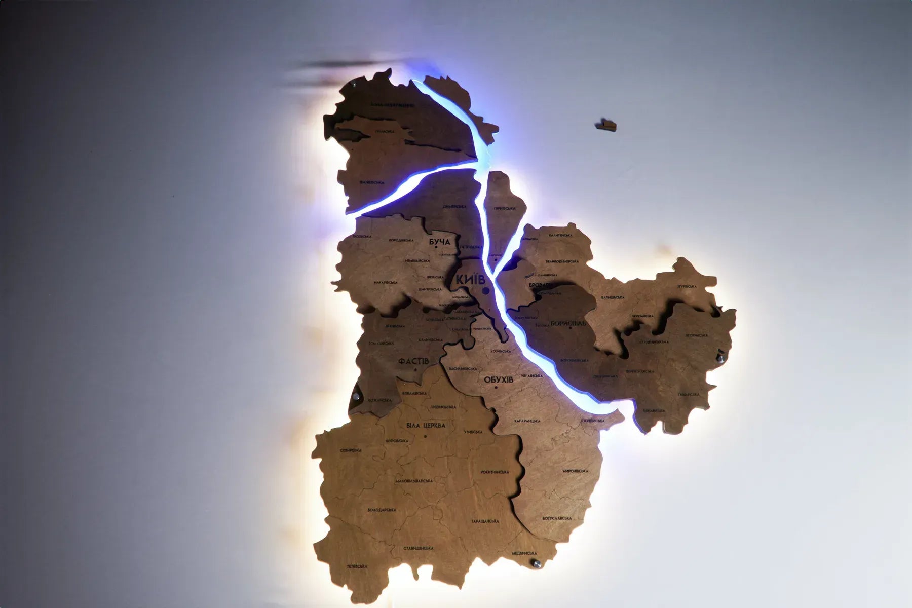 Багатошарова карта Київської області, з підсвіткою річок, колір Палісандр