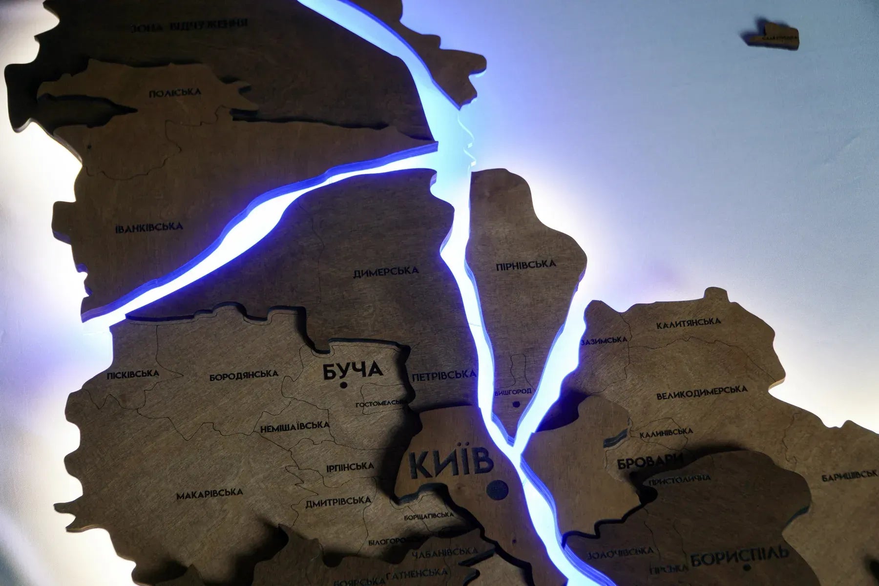 Багатошарова карта Київської області, з підсвіткою річок, колір Палісандр