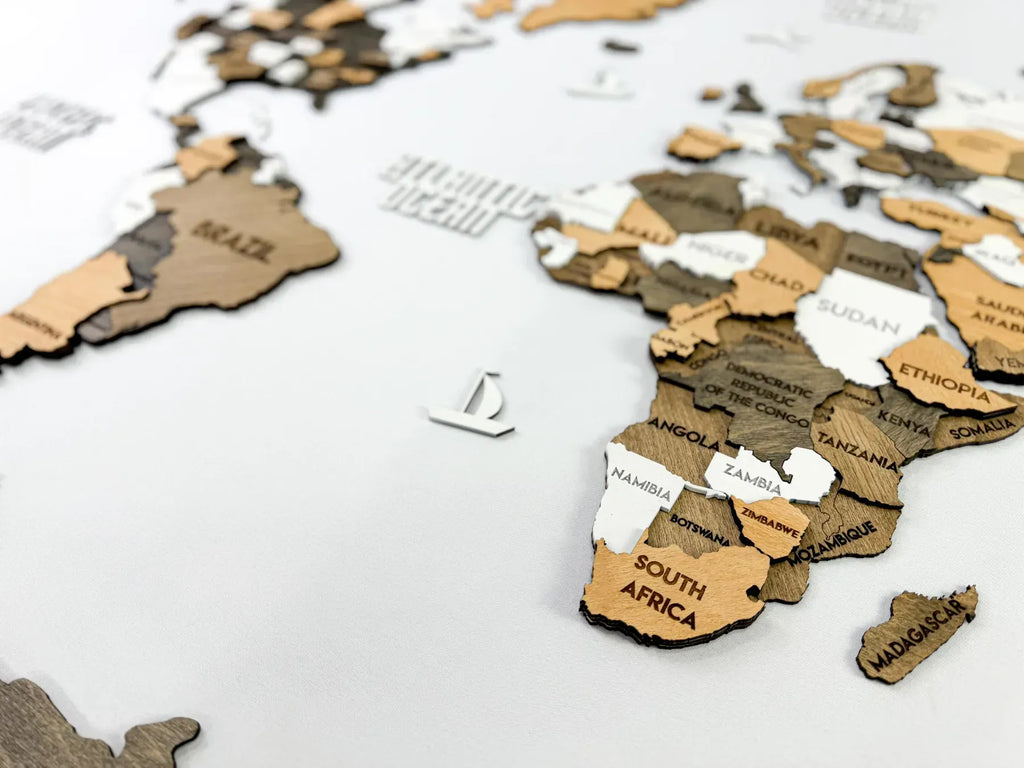 Багатошарова карта світу колір Capucino