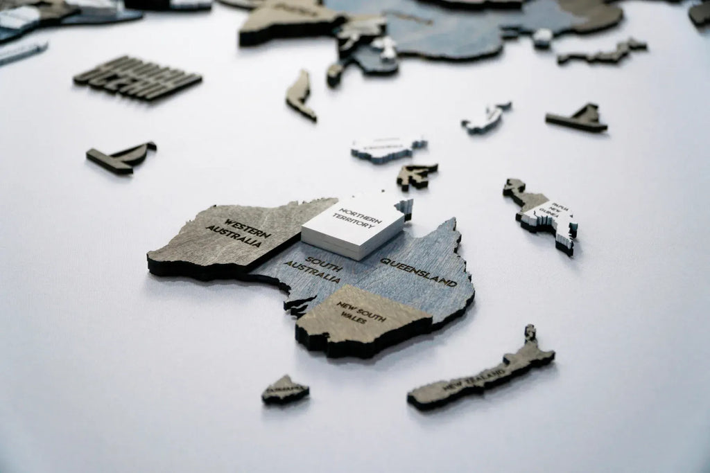 Багатошарова карта світу колір Loft