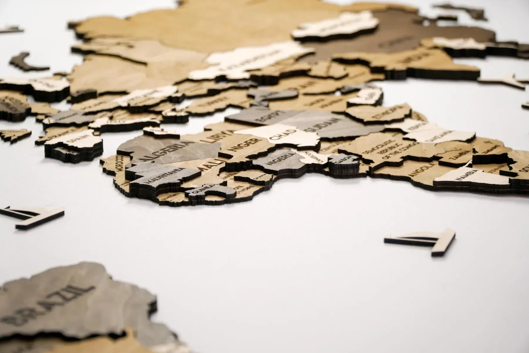 Багатошарова карта світу колір Terra