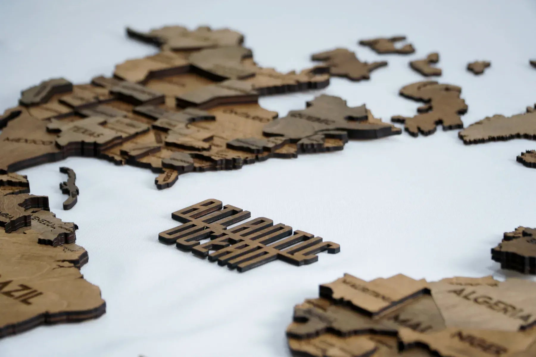 Багатошарова карта світу палітра Brown