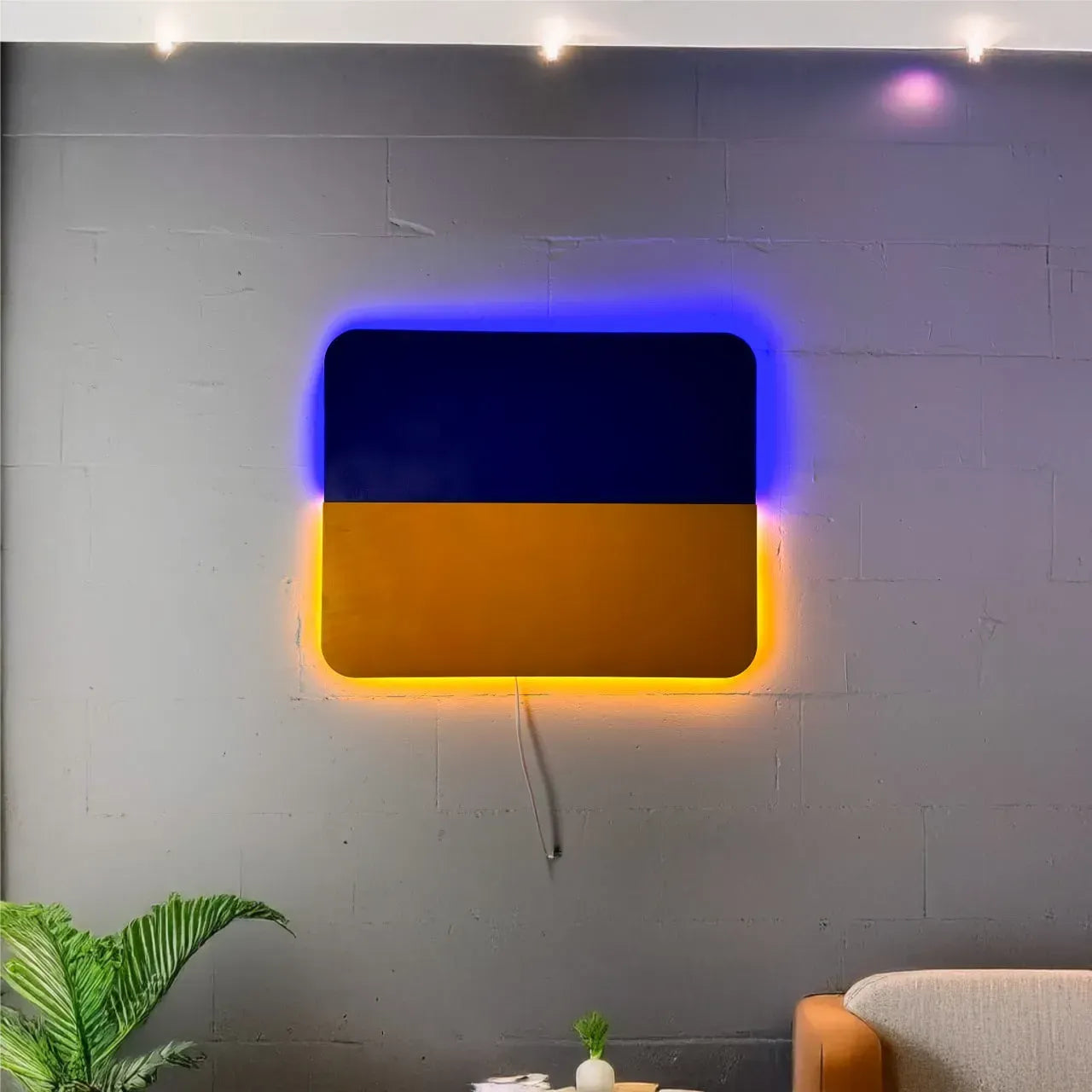 Дерев’яний прапор України з LED-підсвіткою 75х50 см