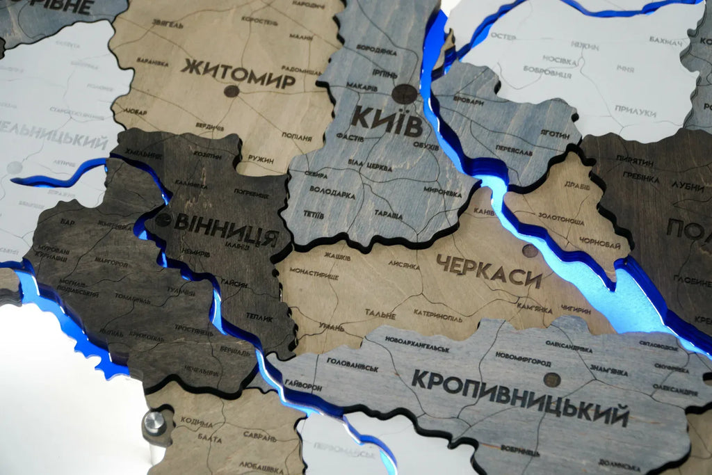 Деталізована карта України 3D з підсвіткою річок та по контуру колір Loft