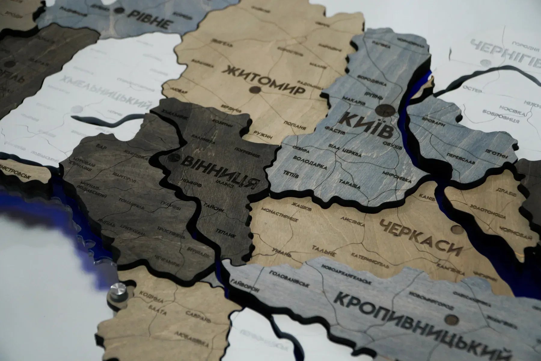 Деталізована карта України 3D з підсвіткою річок колір Loft