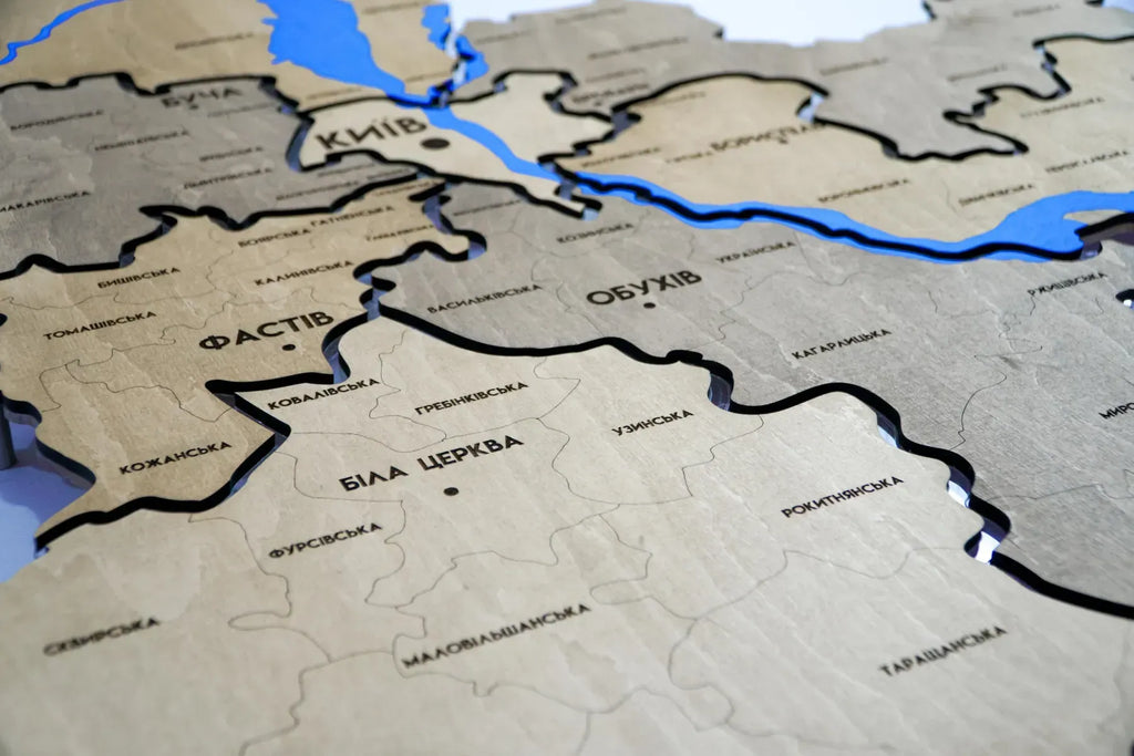 Карта Київської області на акрилі, з підсвіткою між районами, колір Light Tree