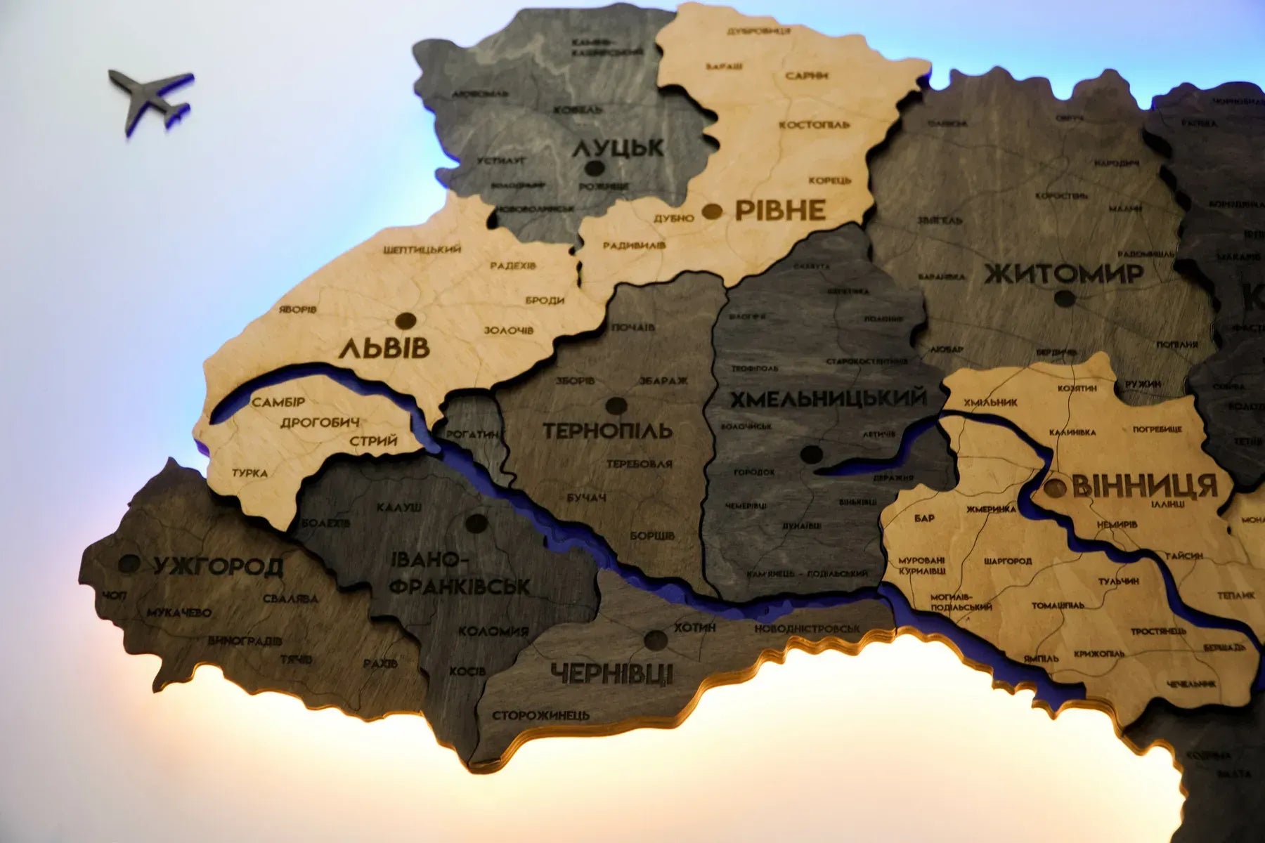 Карта України багатошарова 3D з підсвіткою колір Brute