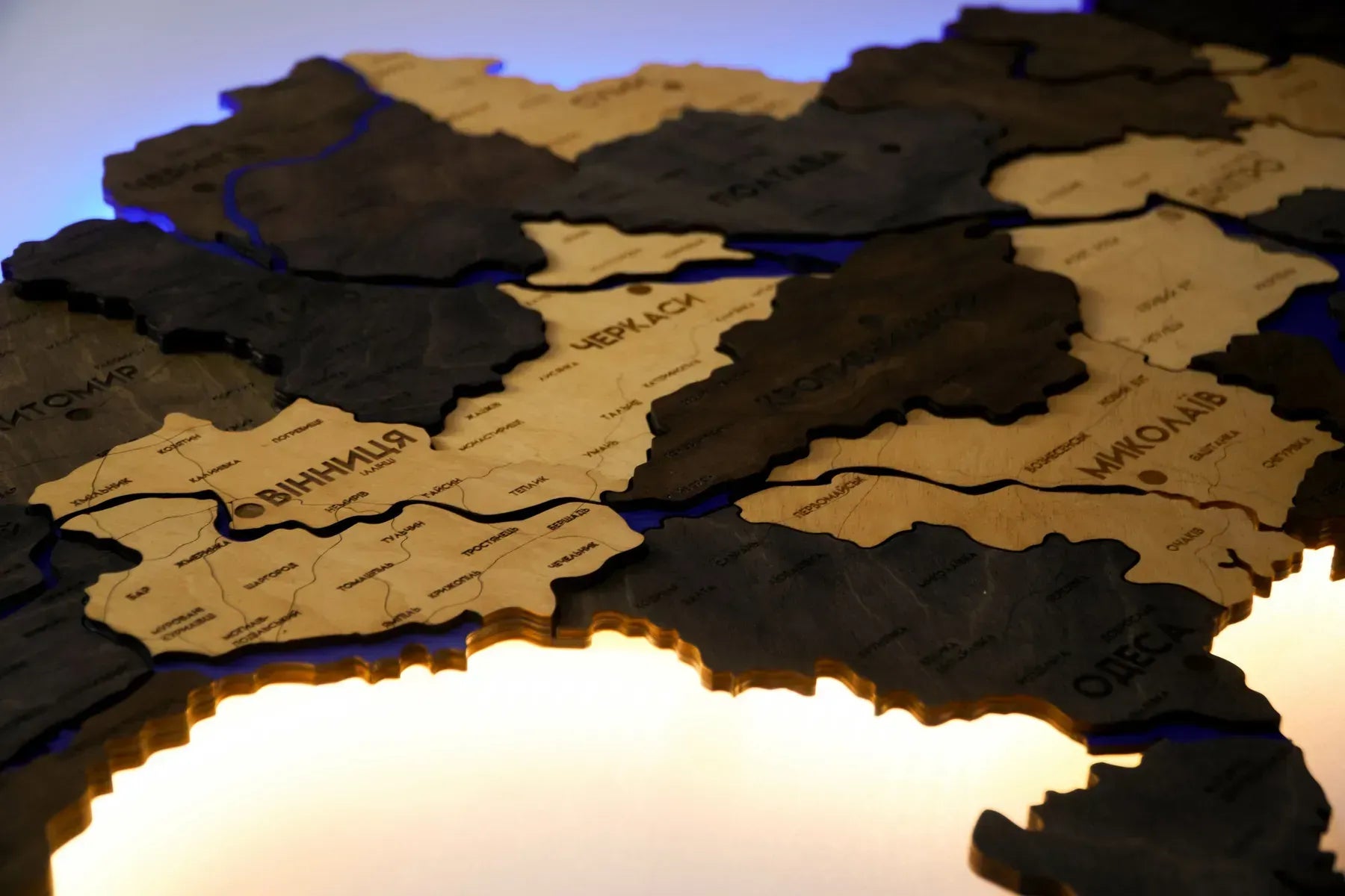 Карта України багатошарова 3D з підсвіткою колір Brute