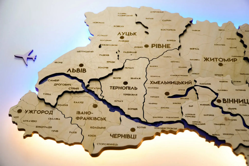 Карта України багатошарова 3D з підсвіткою колір Natural