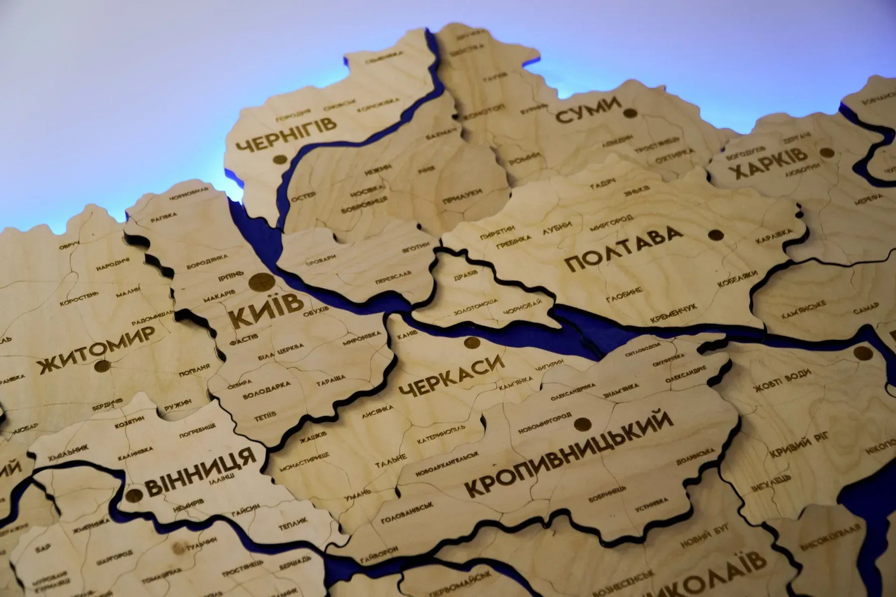 Карта України багатошарова 3D з підсвіткою колір Natural