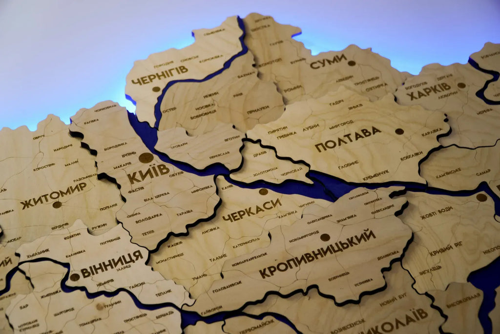 Карта України багатошарова 3D з підсвіткою колір Natural