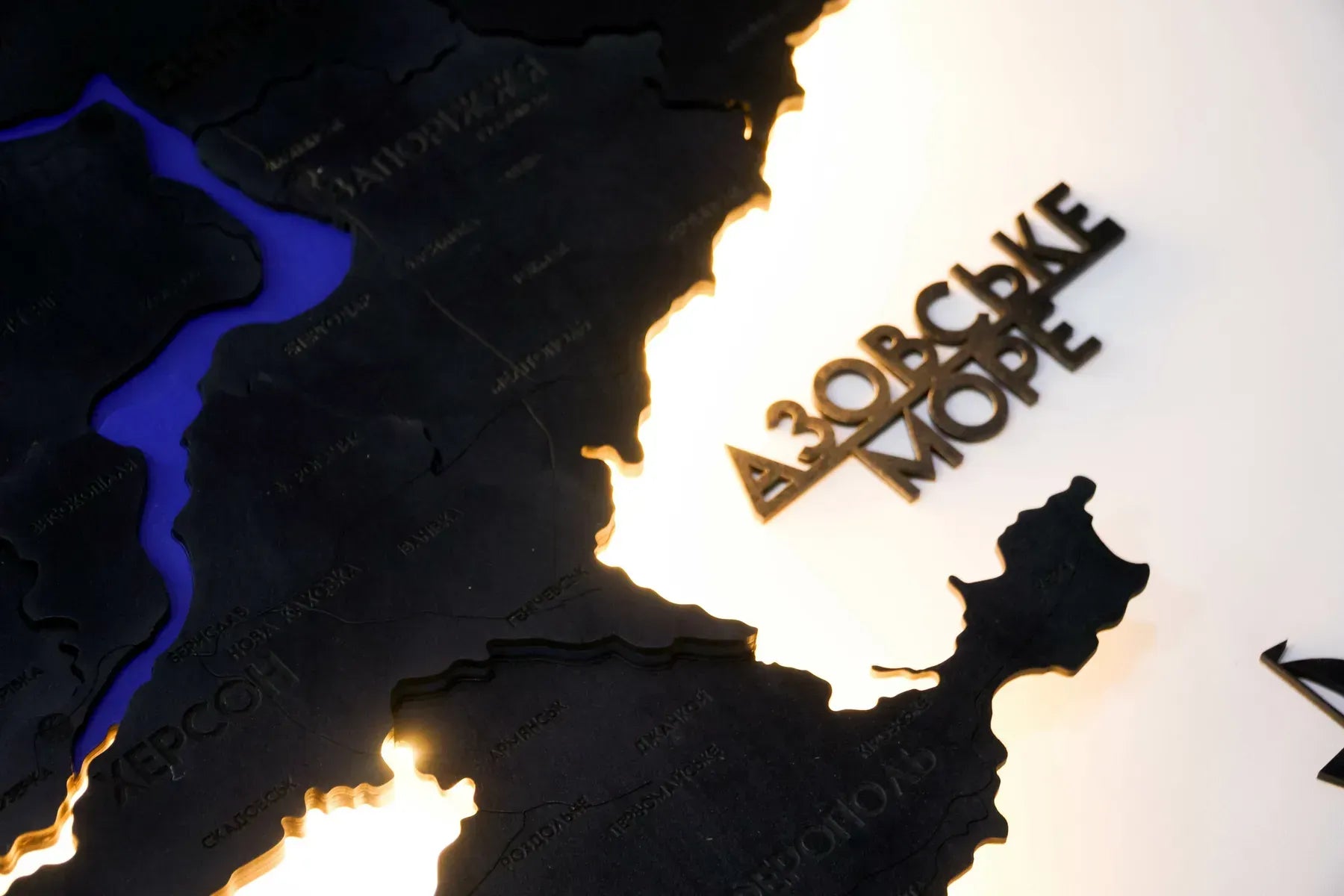 Карта України багатошарова 3D з підсвіткою колір Nero