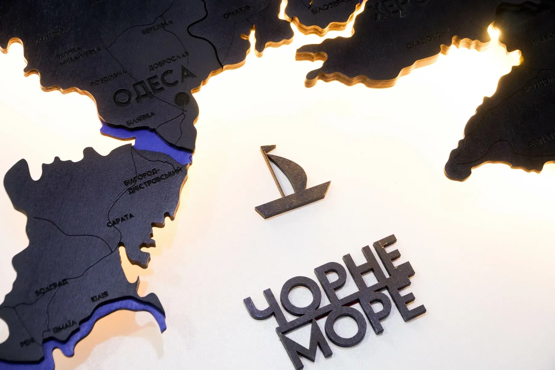 Карта України багатошарова 3D з підсвіткою колір Nero