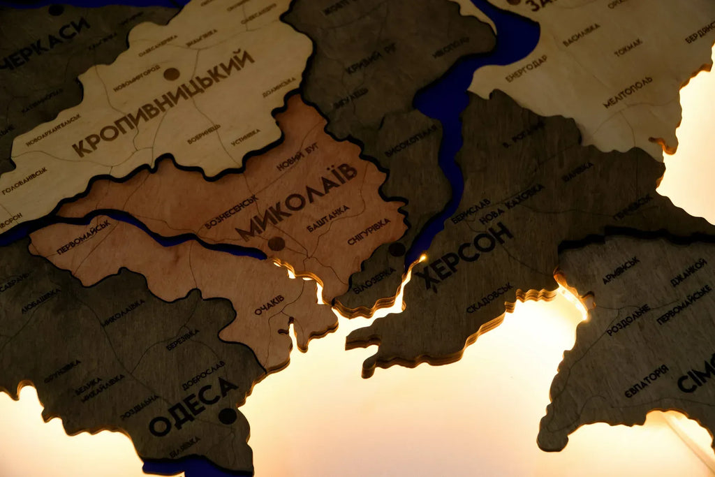 Карта України багатошарова 3D з підсвіткою колір Warm