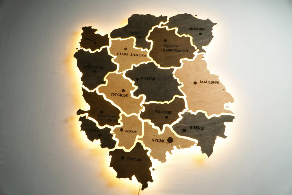 Карта Волинської області на акрилі, з підсвіткою між районами, колір Brute