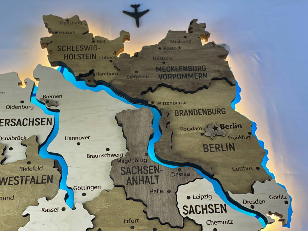 Багатошарова карта Німеччини з підсвіткою річок колір Wonder