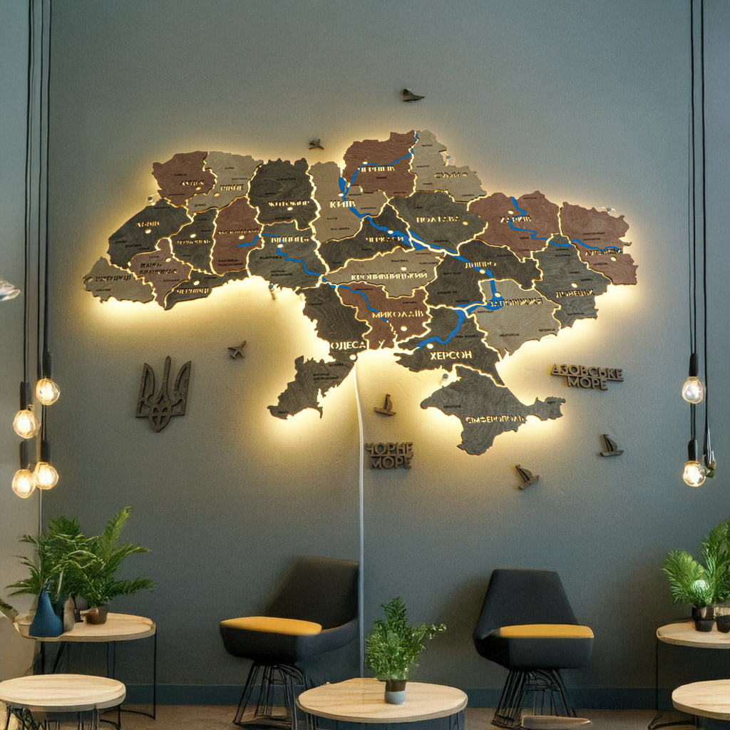 Карта України на акрилі з фарбованими річками та підсвіткою між областями, колір Warm
