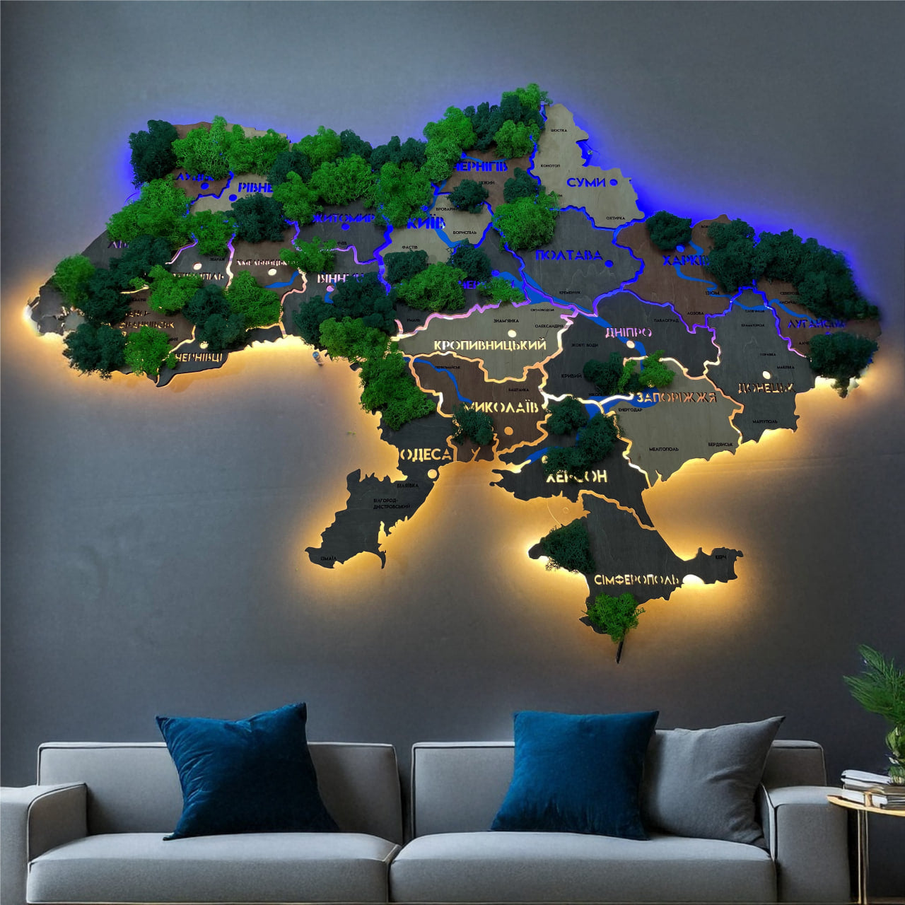 Карта України на акрилі з річками, мохом та підсвіткою між областями колір Warm