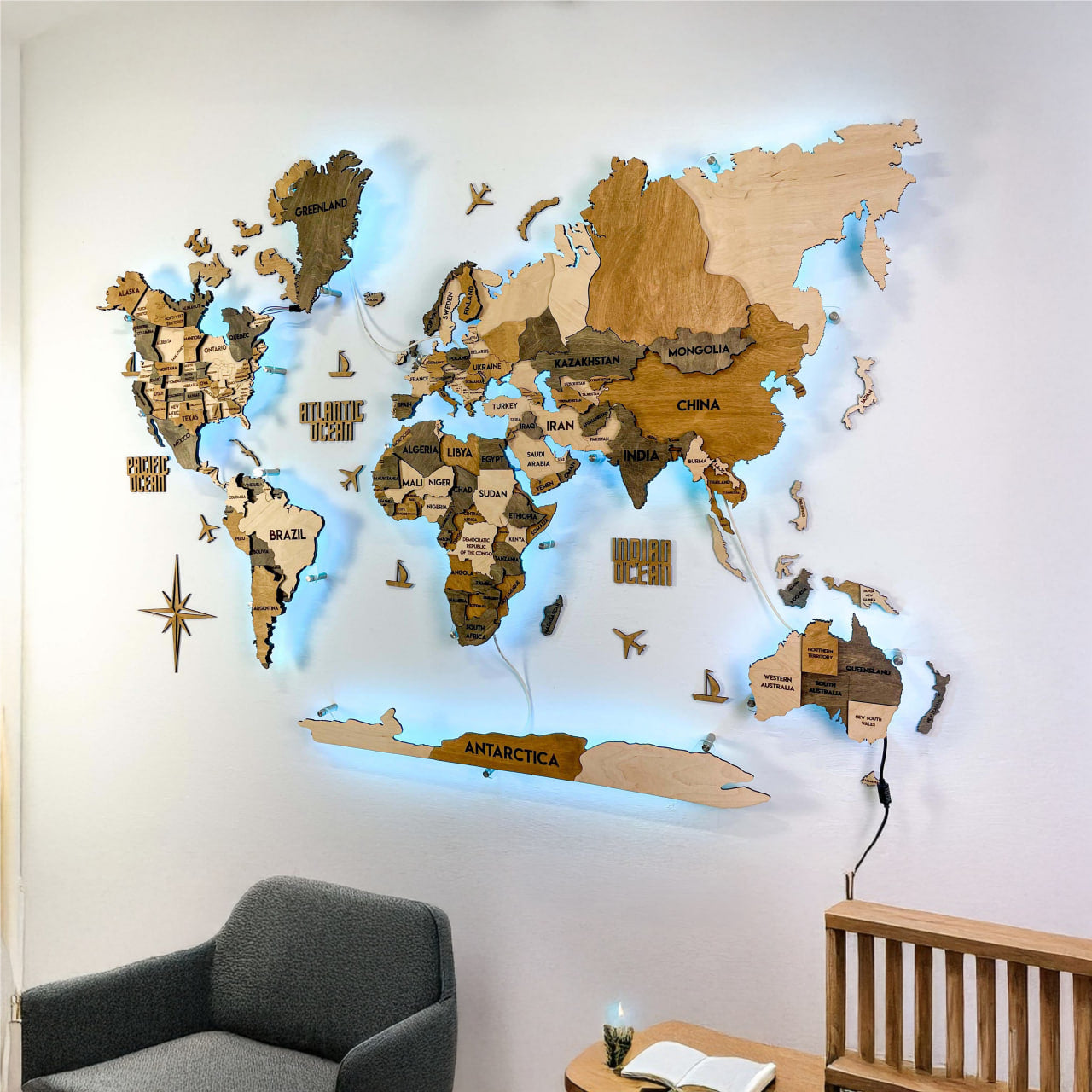 Багатошарова карта світу з підсвіткою RGB колір Wander