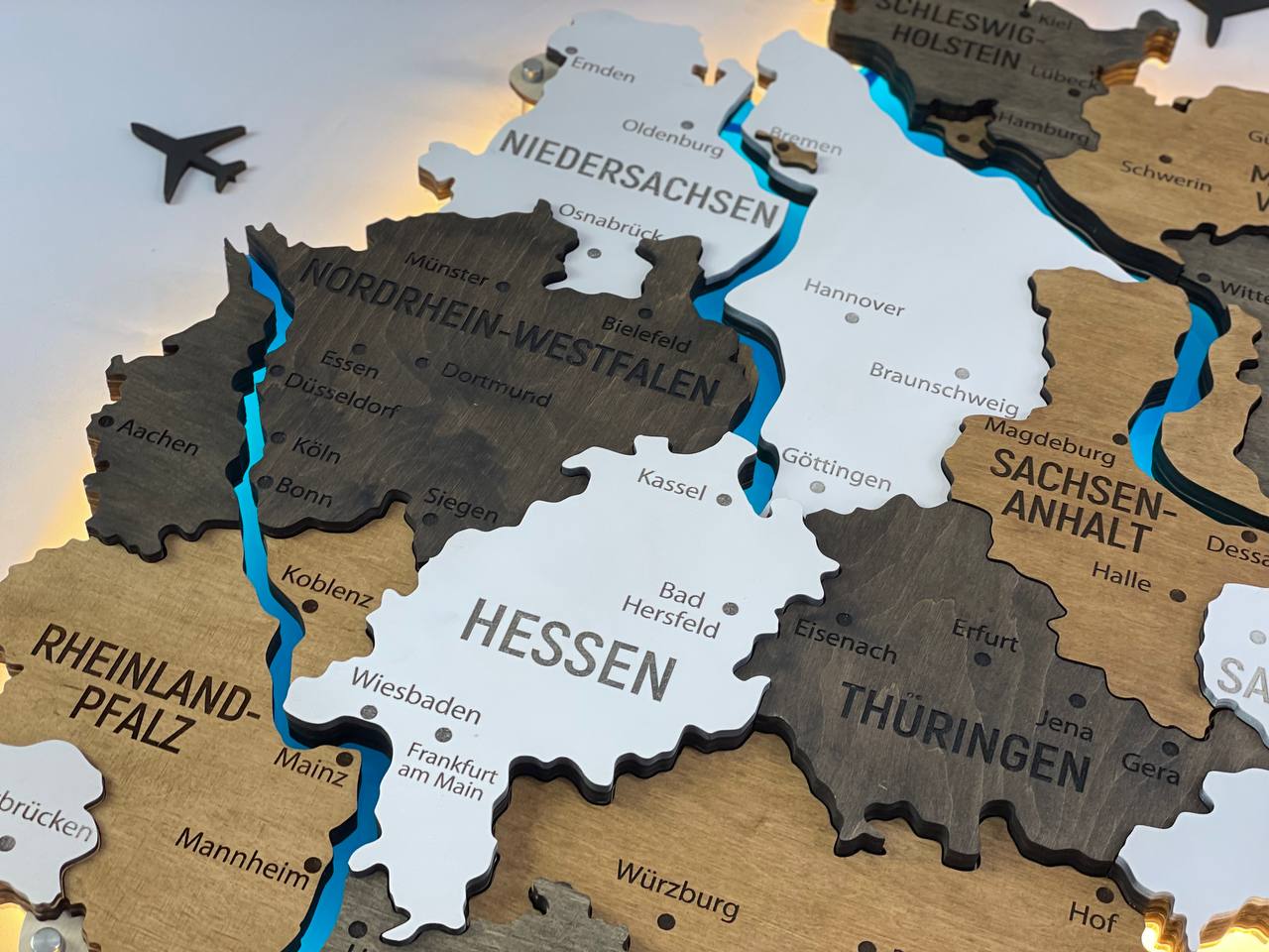 Багатошарова карта Німеччини з підсвіткою річок колір Temptation