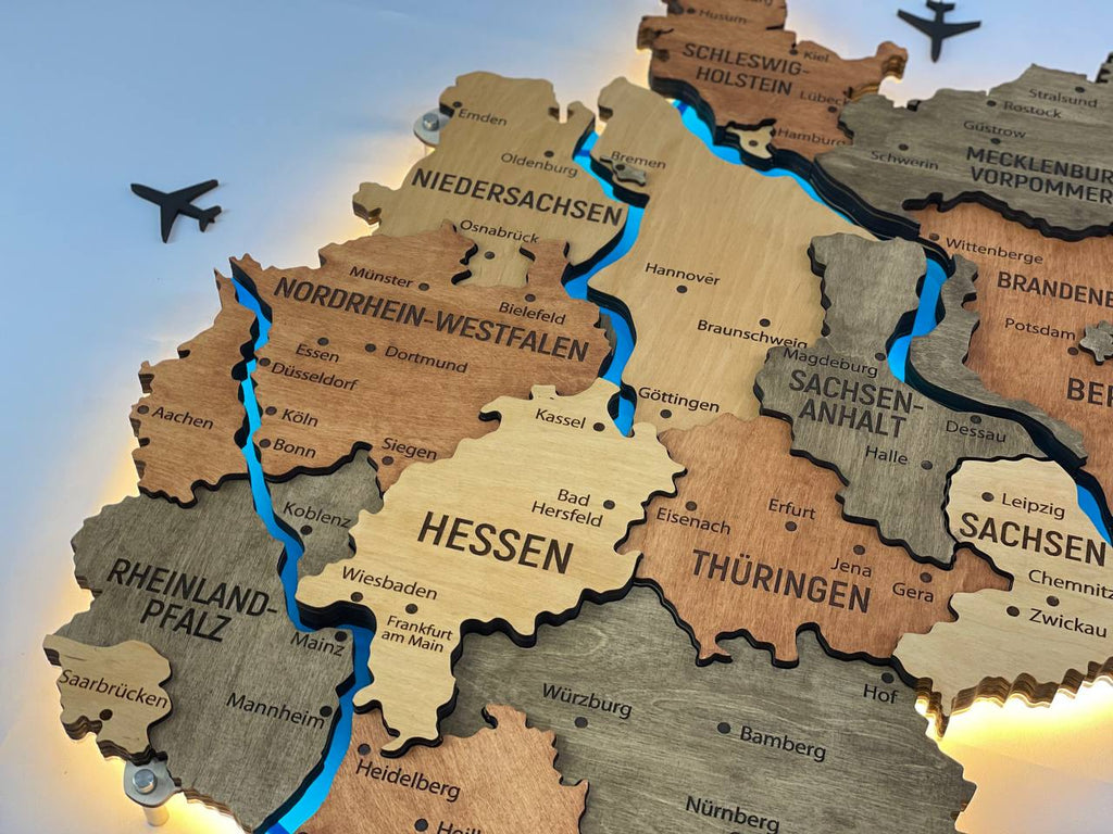 Багатошарова карта Німеччини з підсвіткою річок колір Warm