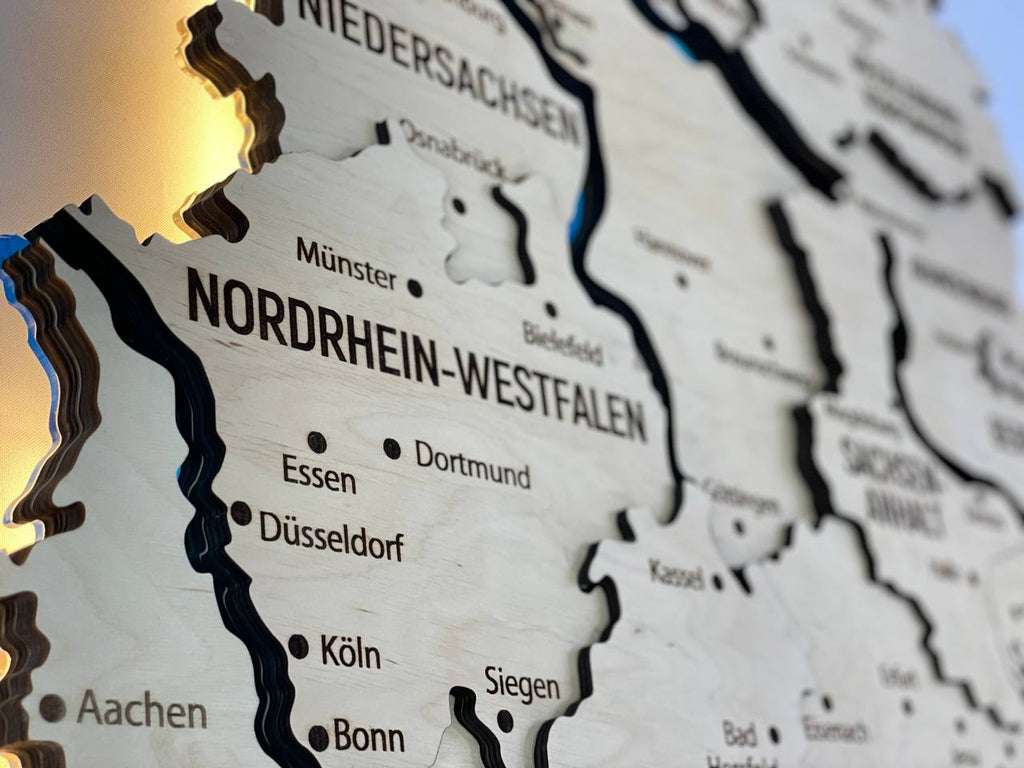 Багатошарова карта Німеччини з підсвіткою річок колір Natural